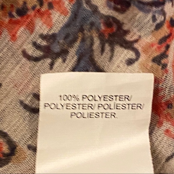 ⭐️HOST PICK⭐️ Lucky Brand Keyhole Print Mix Top - Picture 5 of 6